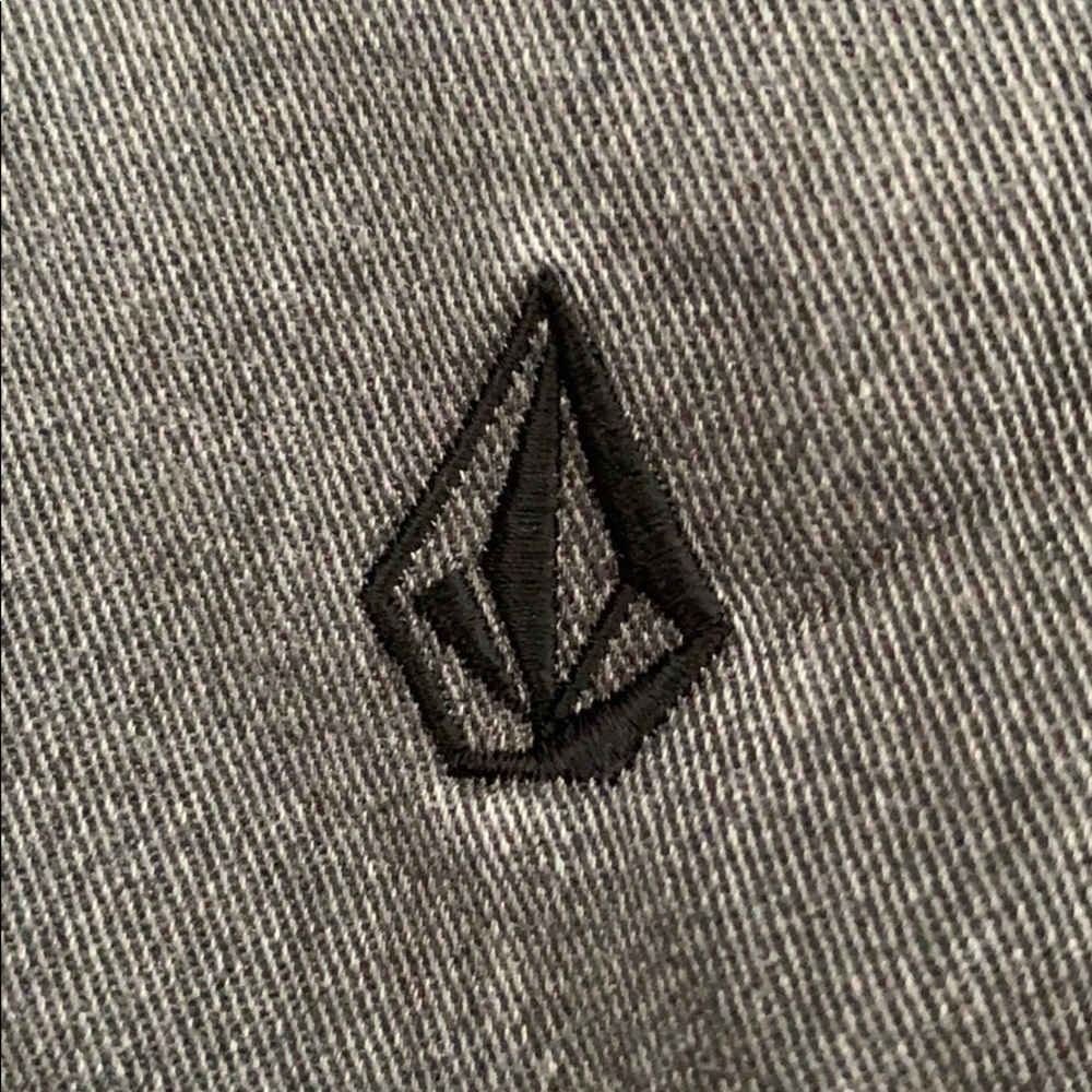Washed out grey Volcom shorts 34 - Picture 4 of 4